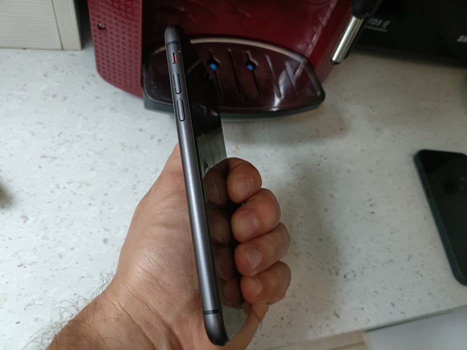 Iphone 11 *256 Gb * iOs 26 * neverlock * accept schimburi