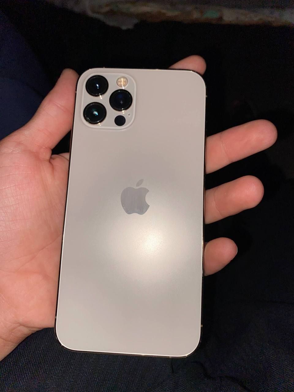 iPhone 12,karobka dokument yo'q