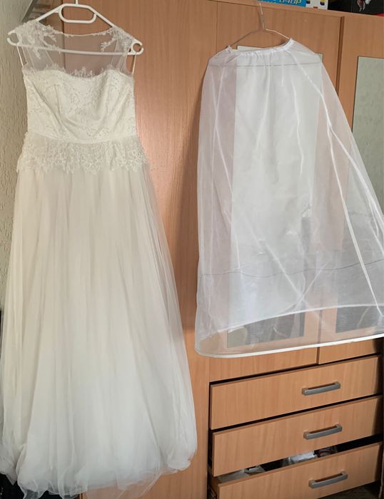 Rochie mireasă de vânzare