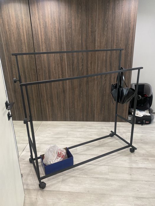 Напольная вешалка