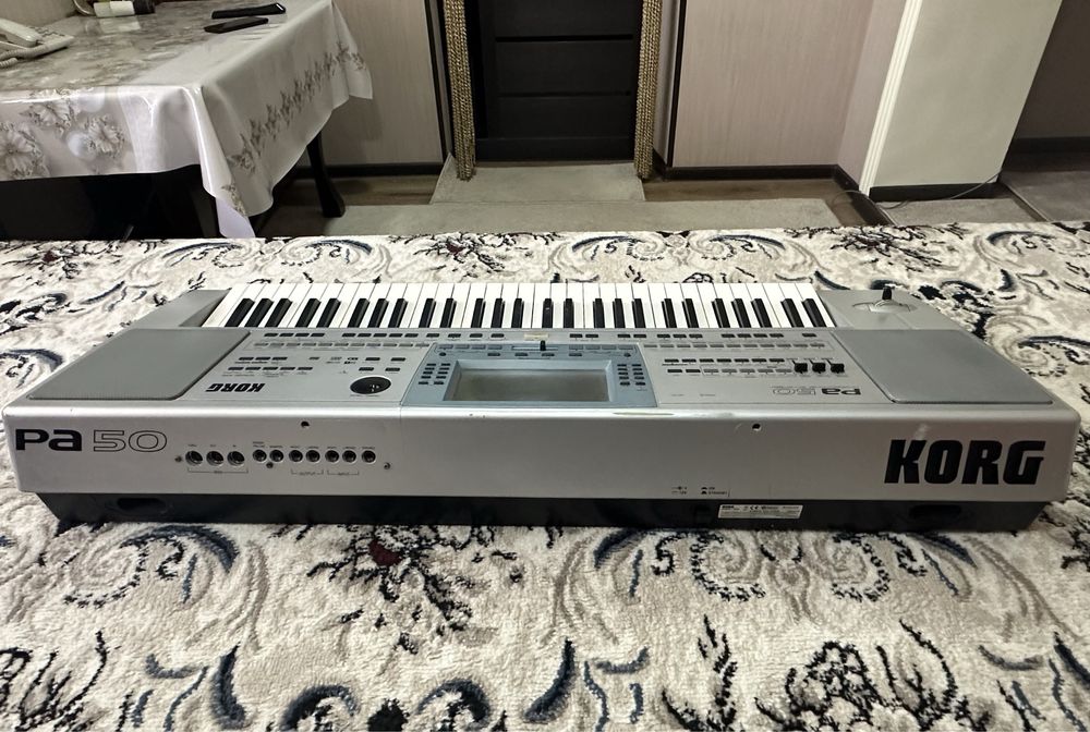 Синтезатор Korg PA50