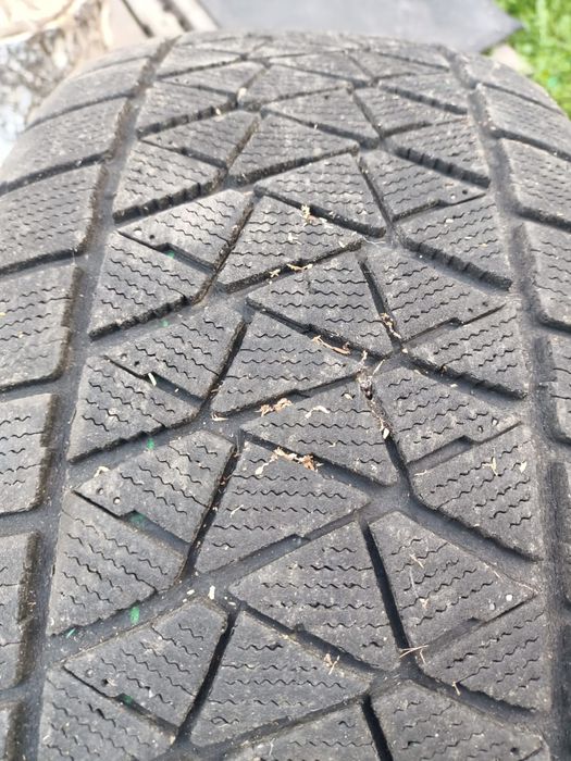 Продам резину всесезонка 245/55 R19