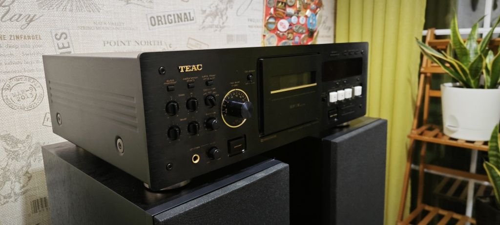 Кассетная дека TEAC V-6030s