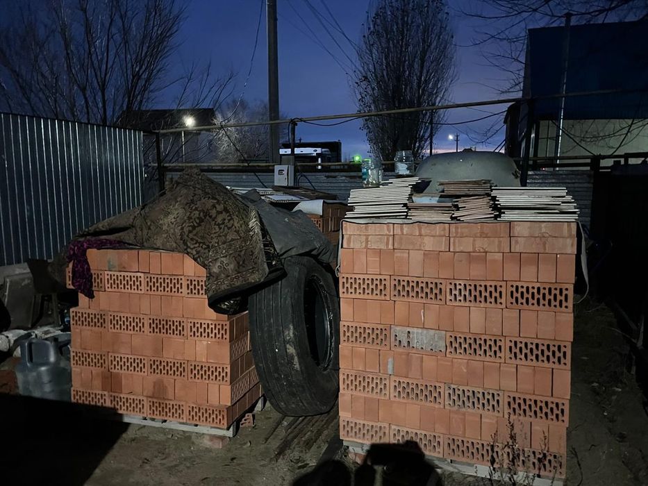 Кирпич хромтауский