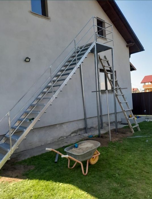 Scări metalice galvanizate