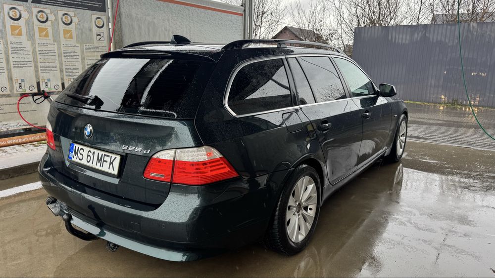 Bmw Seria 5 E61 3.0D 2010 Usor avariat Lovit