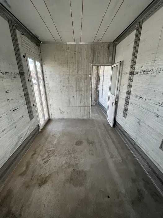 Containere termoizolate semiremorci pt birouri modulare/case modulare