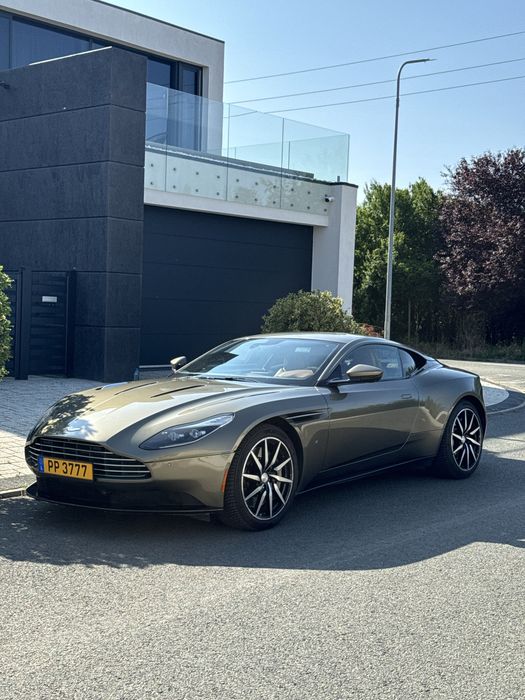 Aston martin DB11 V12 740CP variante