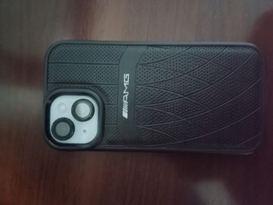 Продам телефон Айфон 15