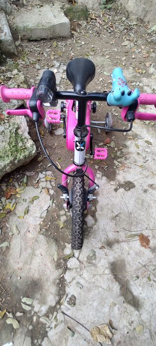 Bicicleta cu roti ajutatore