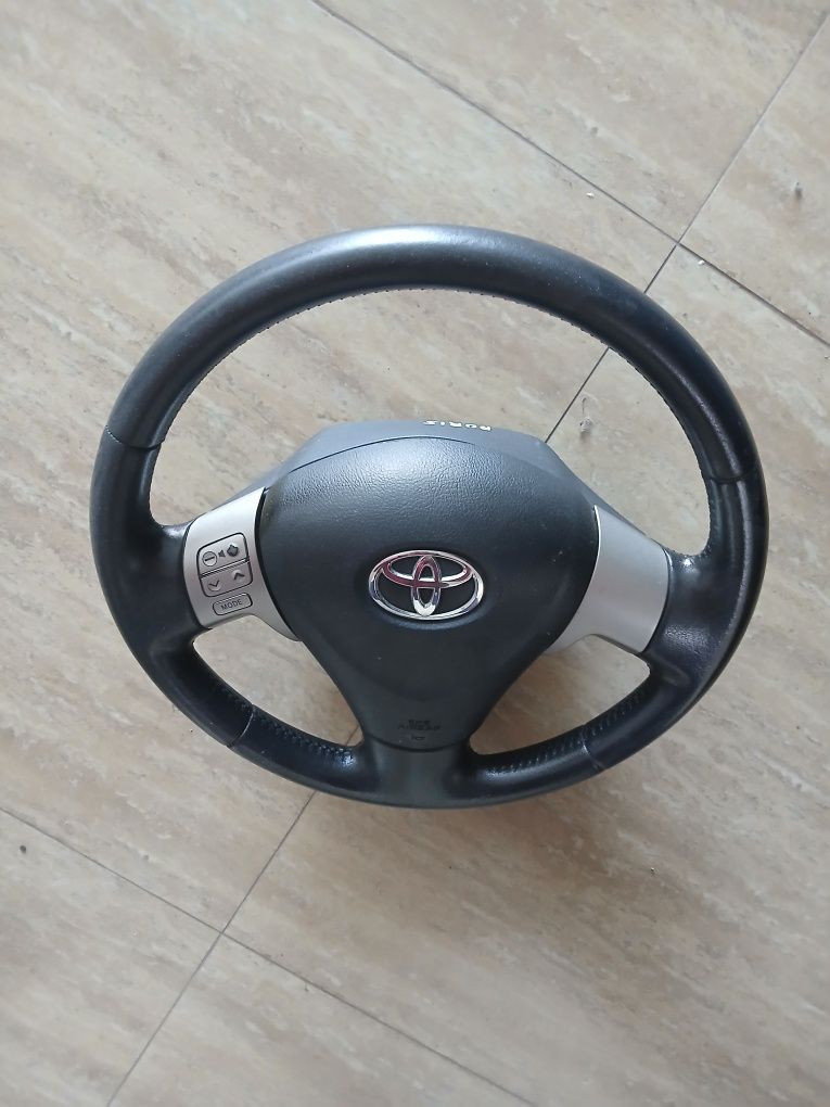 Волан Toyota Auris