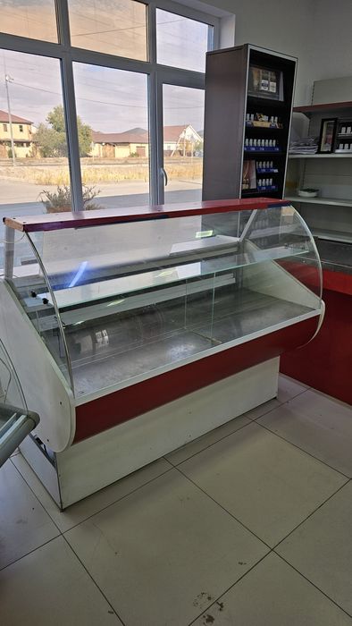 Витринные холодильники