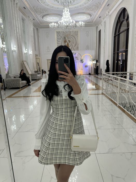 Продаю  красивое платье от Lichi