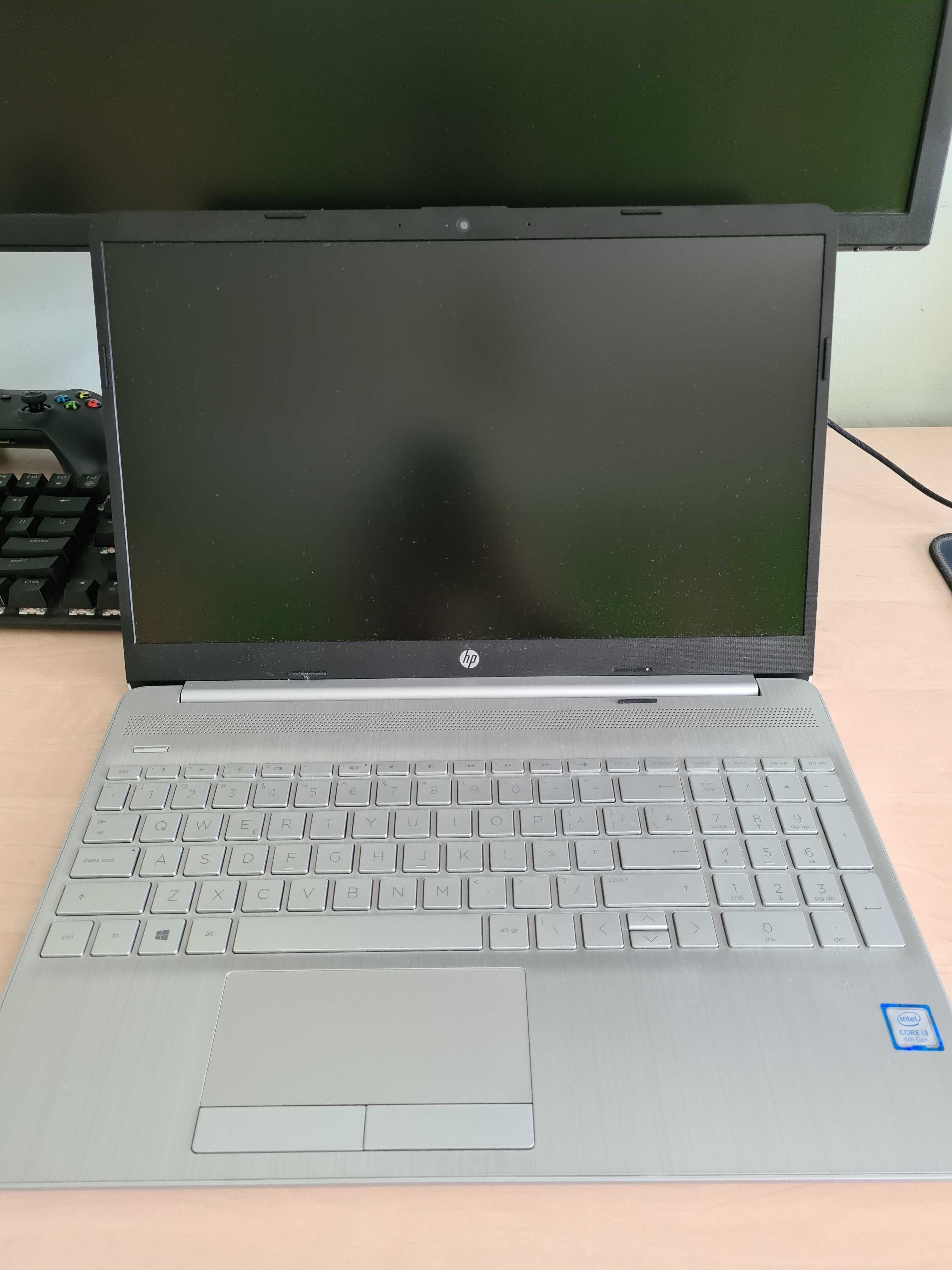 Laptop HP 15-dw0020nq 15.6" 8GB RAM i3 8145U 256GB SSD