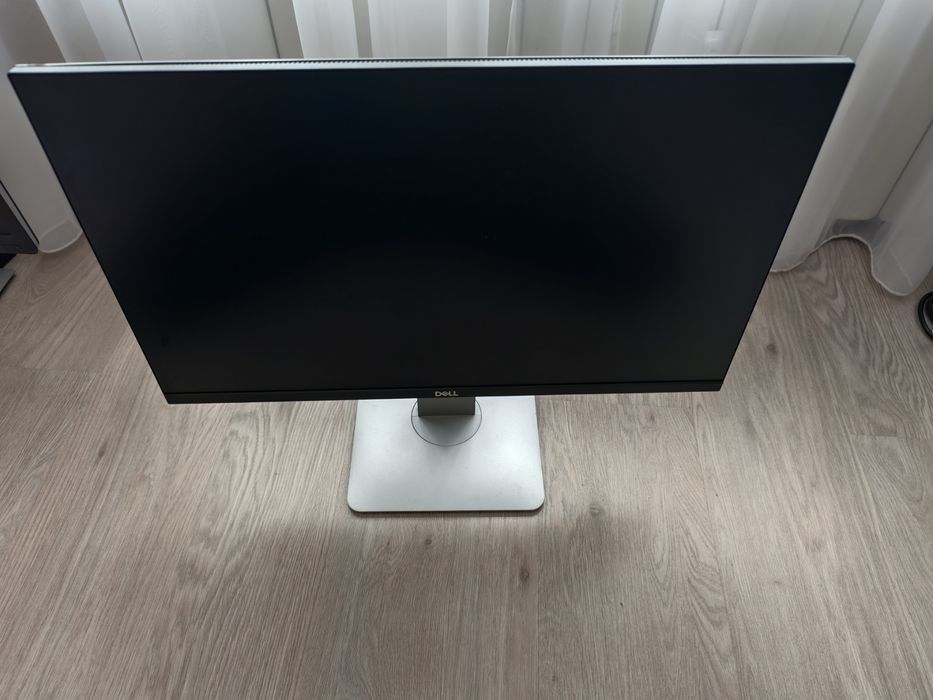 23-24" Home office profesional ergonomic displays -HP and DELL