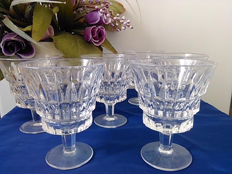 Рюмки хрустальные продам