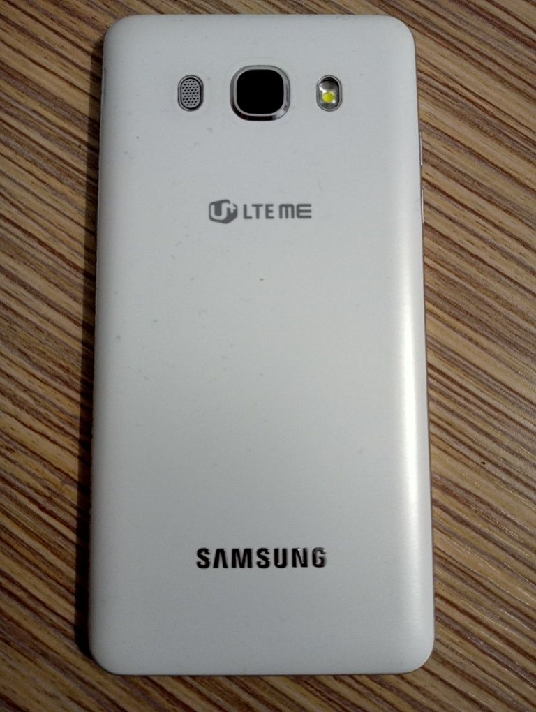 Samsung J5 сотилади