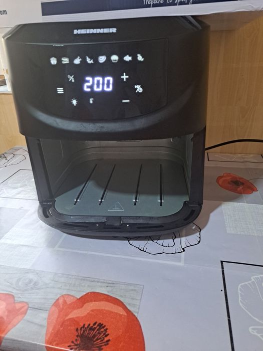 Friteuza cu aer cald