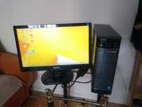 Calculator unitate Lenovo și monitor Philips
