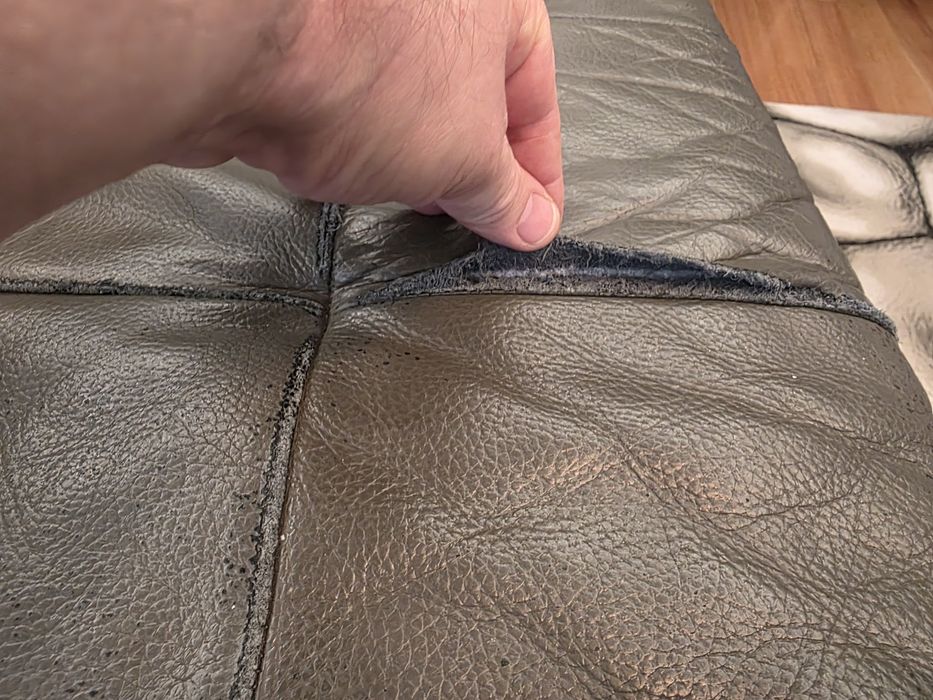 продавам кожен диван