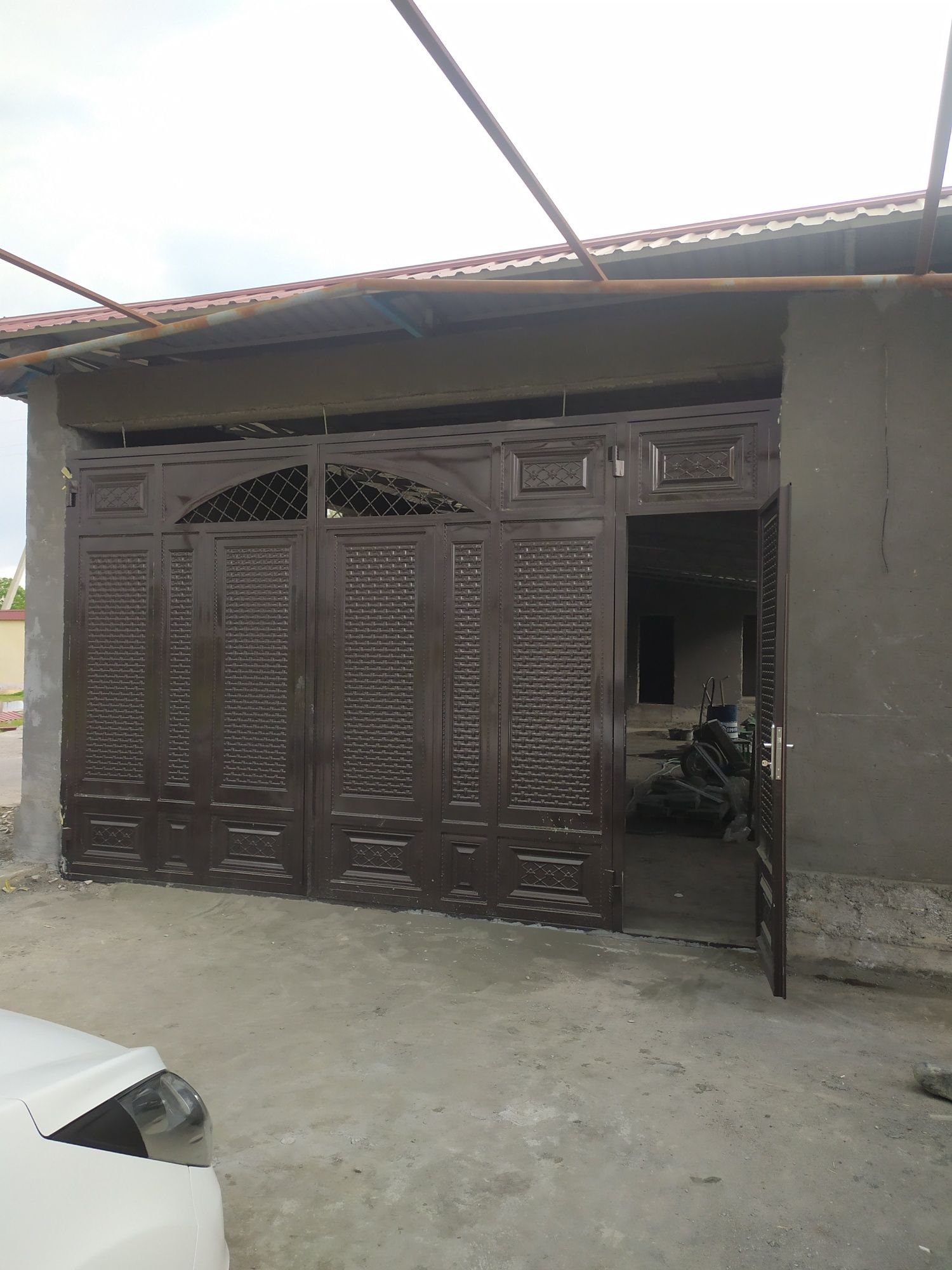 Ijaraga Arenda kotedj 4 honali 6 sotih hovli AKFA Universitetiga yaqin