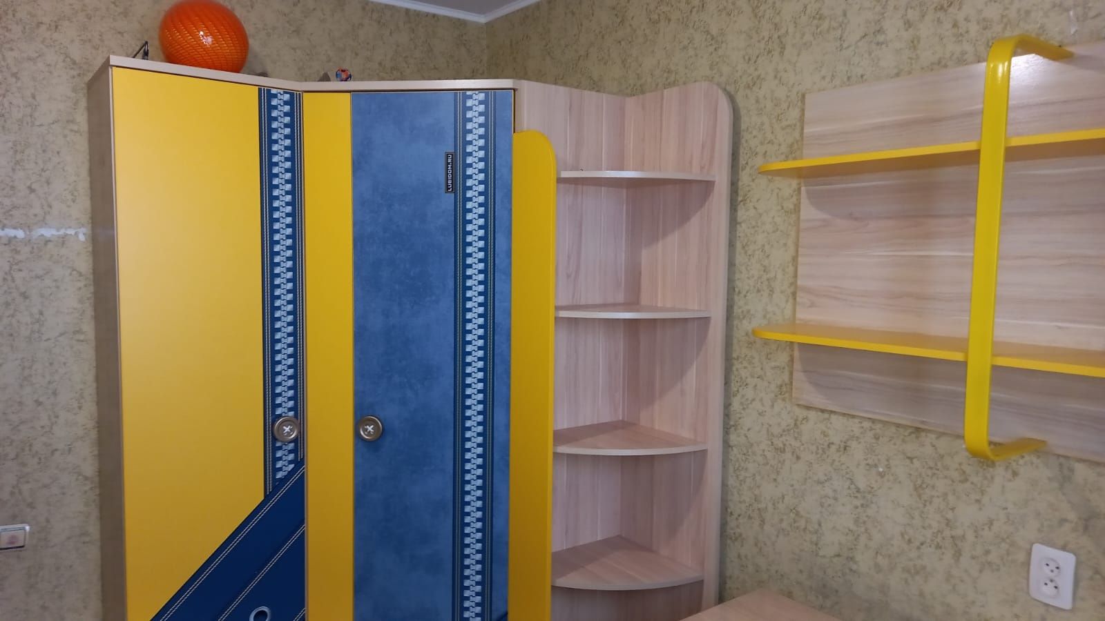 Продам стенку,б/у в отличном состоянии,находится в г.Петропавловске.