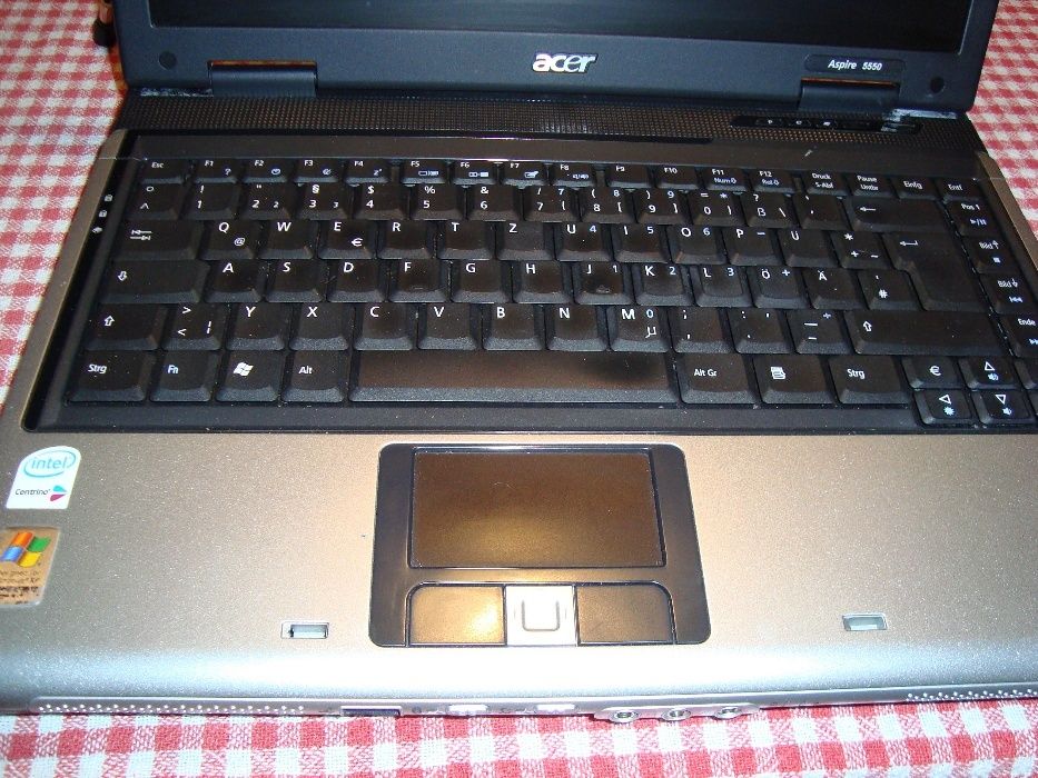 Продавам ноутбук (лаптоп) ACER