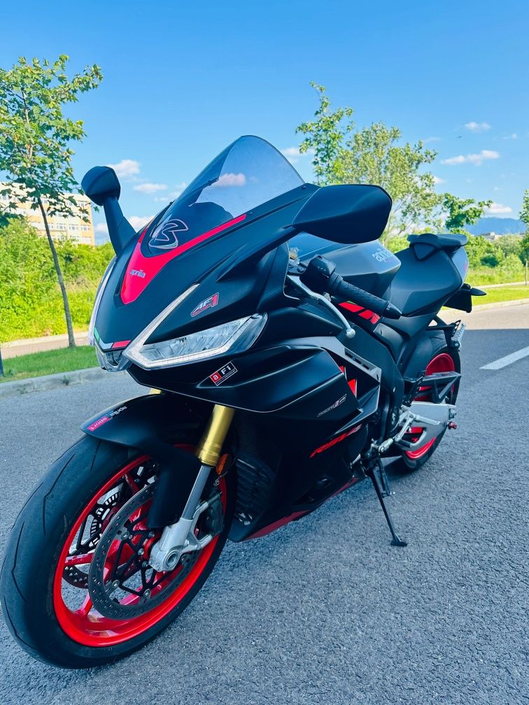 Aprilia RSV4 1100-2024