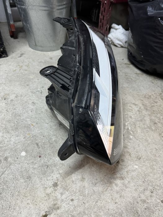 Far stanga logan 2023, complet ,