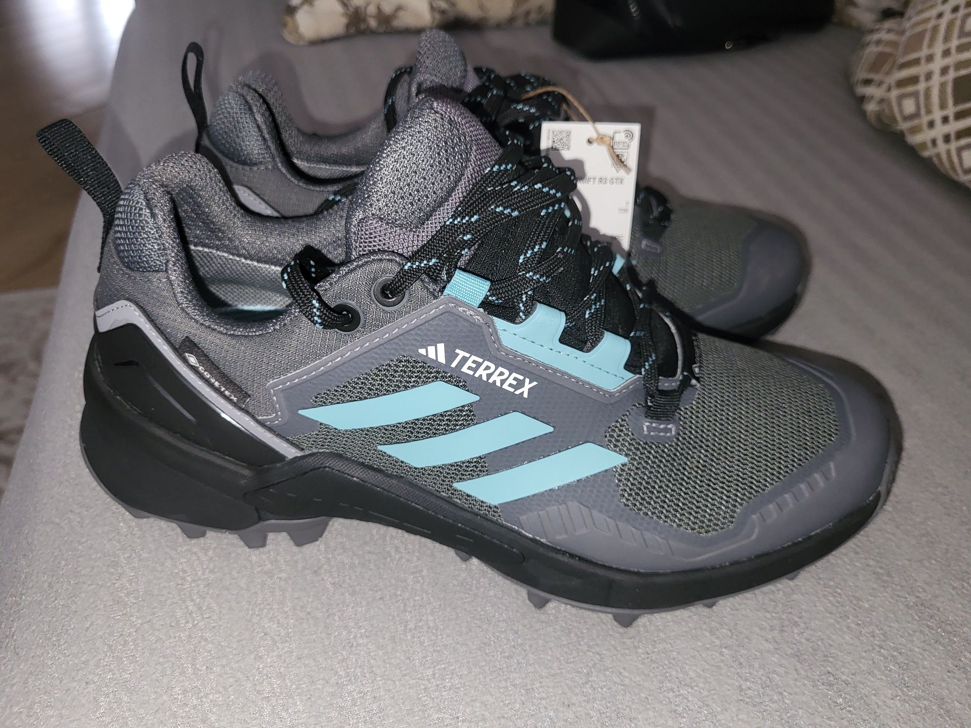 Кроссовки Adidas TERREX