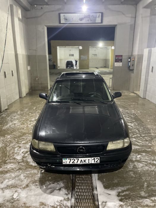 Опел Астра 1.6обьем 16клапн