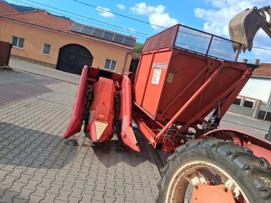 Culegător tornado 80 pe două randuri