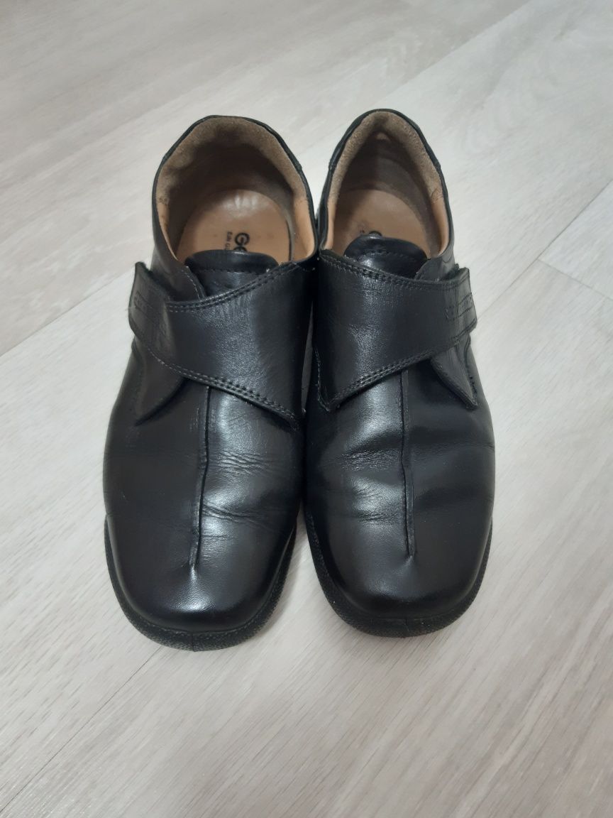 Продам германские женские туфли (макасы)