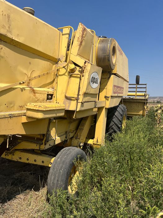 Combina new holland 80 60