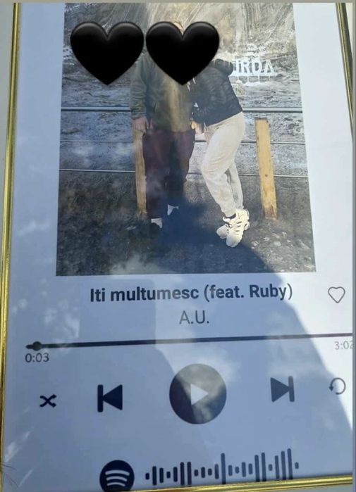 Tablouri personalizate cu muzica dorita (muzica nu se aude)