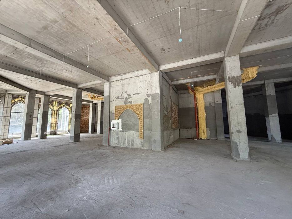 Улица Бабура Ж/К Узбегим Продается Нежилой Ремонт Коробка