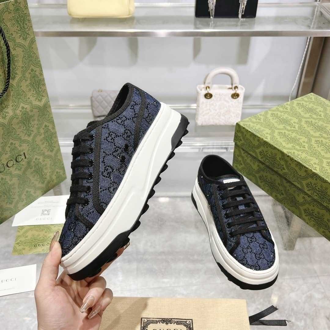 Gucci Sneakers 772879FACUZ