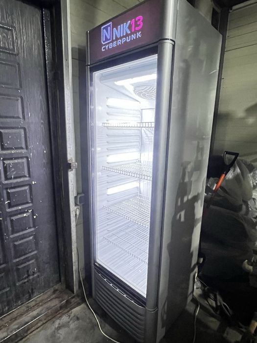 Холодильник витринный