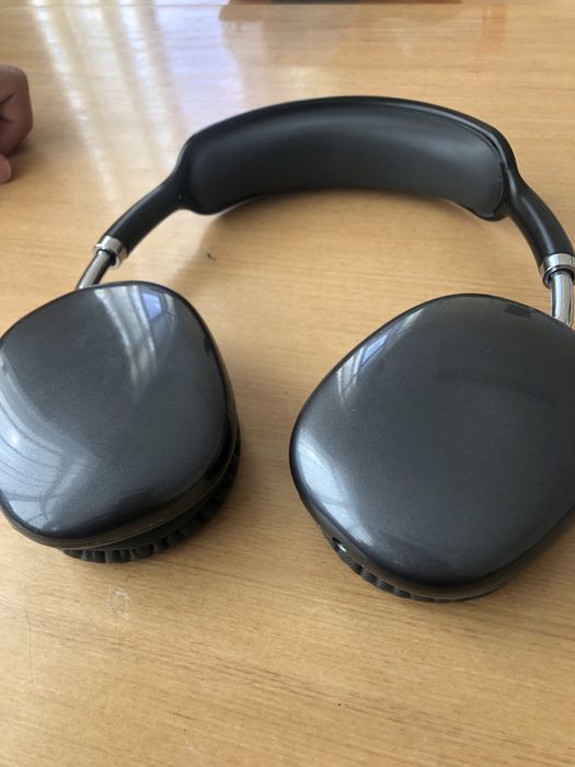 Продавам слушалки Airpods Pro Max