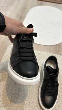 Adidasi Alexander McQueen