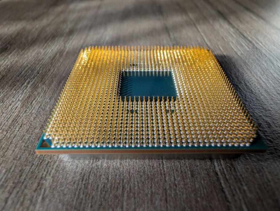 AMD Ryzen 5 3600 Processor + Wraith Stealth Cooler