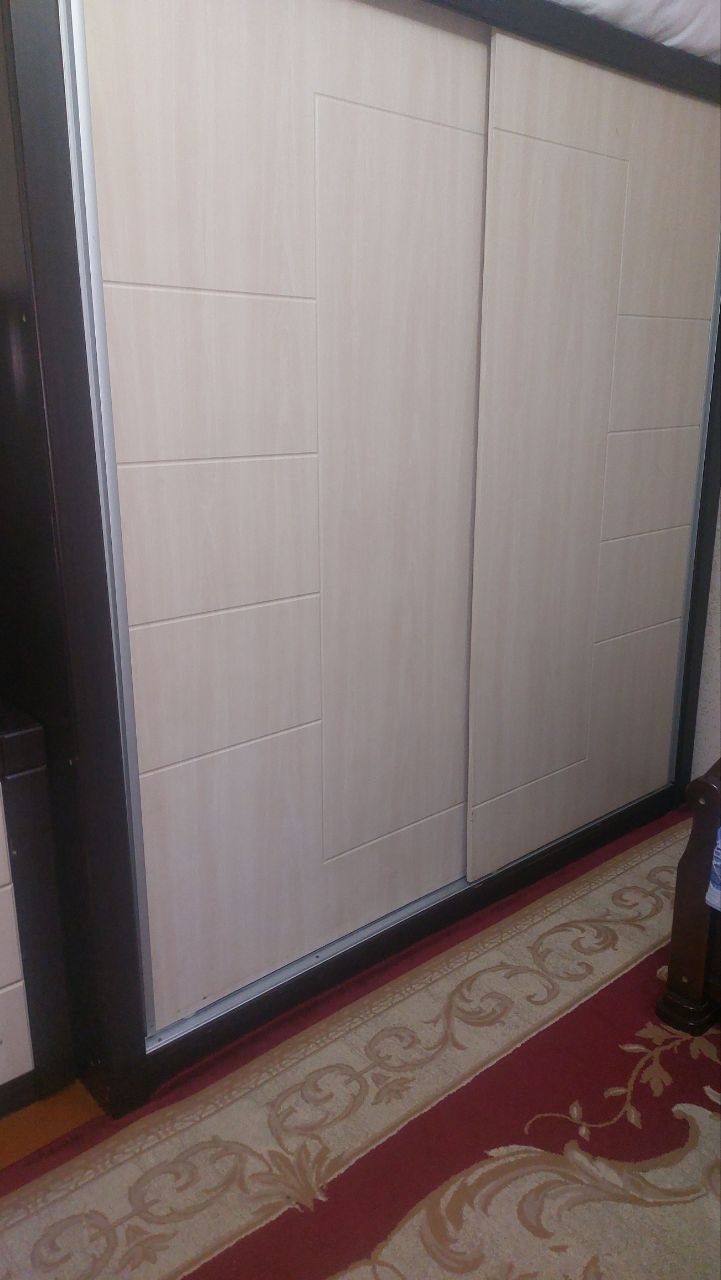 Mebel tumbochkasi ham bor 2 ta.