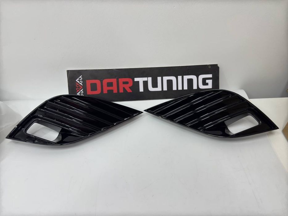 Оправа туманки Toyota Camry 70