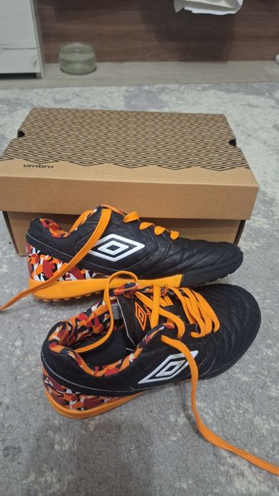 Детски футболни обувки Umbro