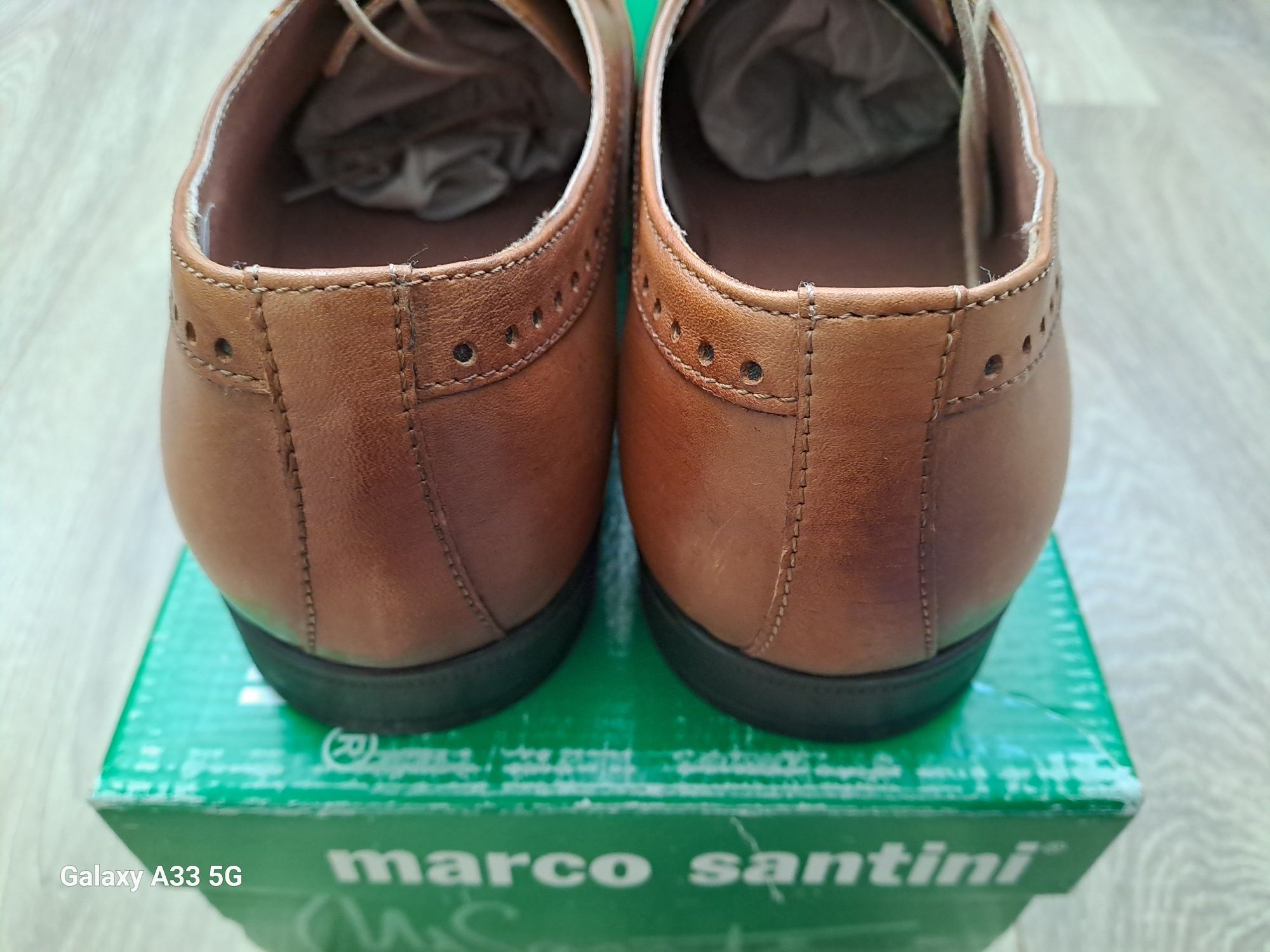 Vand pantofi noi din piele pentru bărbați brand Marco Santini.