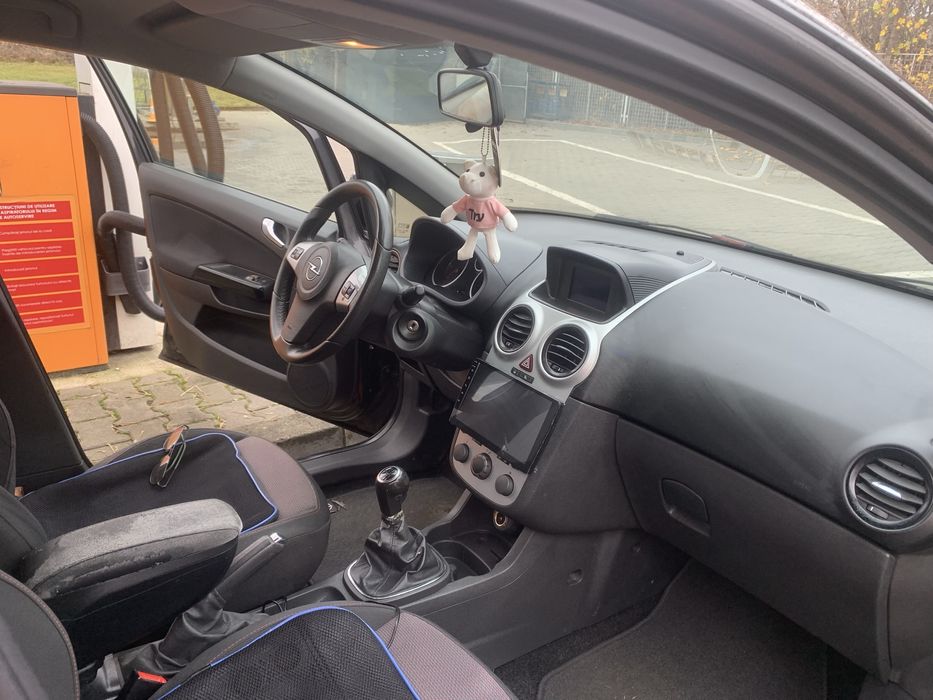 Opel CORSA D 1.7 ctdi an 2007