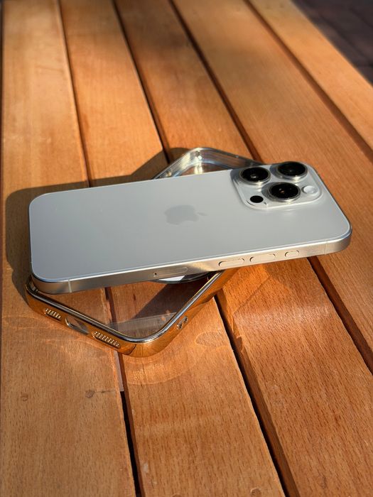 Iphone 15 pro nou