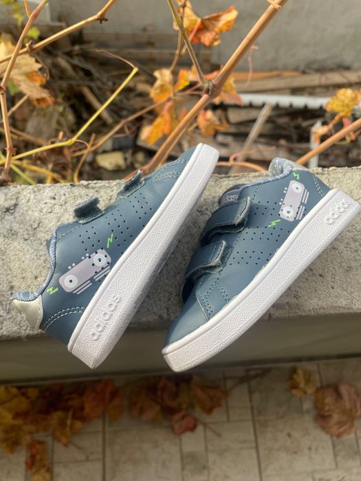 Adidas маратонки р23