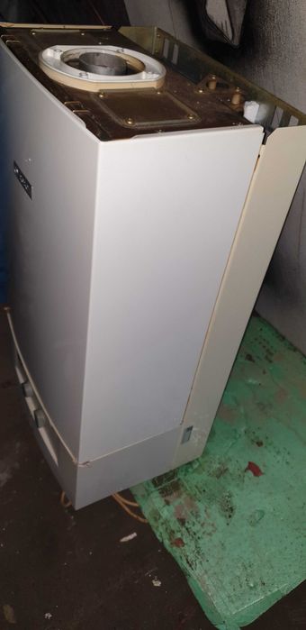 Centrala termica BOSCH ZW 24-2 DH/24KW/pt dezmembrare/COMPLETA/Galati
