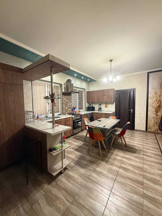 Сдаётся кв Рынок УНИВЕРСАМ 2/4/9 ро-н Юнусабад-4 кв !! 542